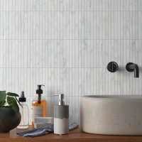 Carrara White Marble Kitkat Mosaic Tile Honed 305 x 305 x 10 (1)