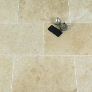 Lydia Classico Travertine Tile