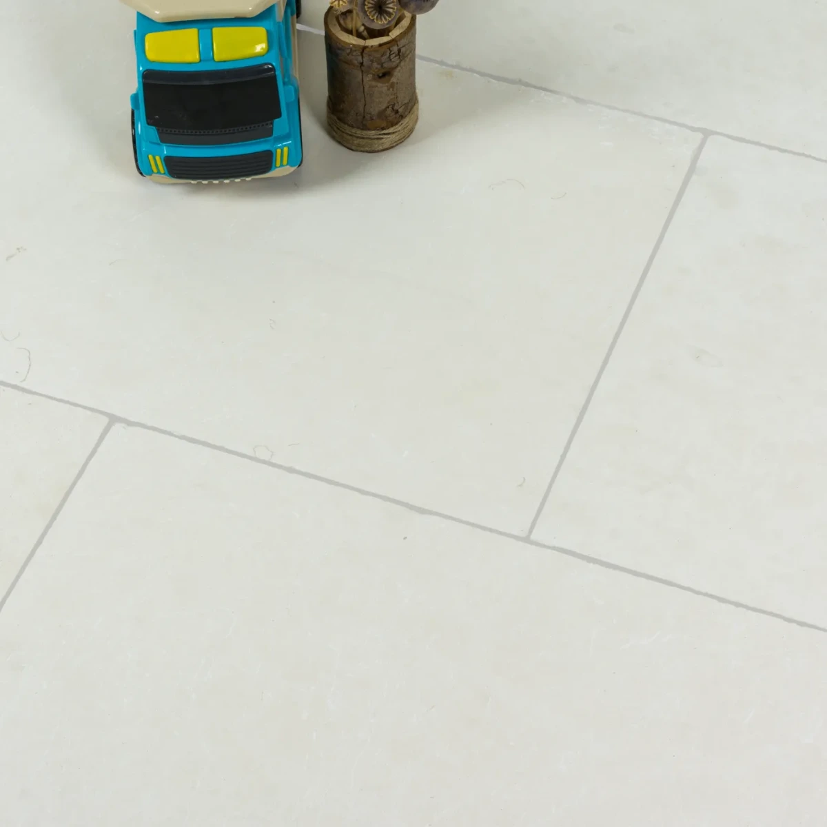 uploads/blog/detail/bold-vs-subtle-choosing-the-right-stone-for-your-home-6-1758887955-0.webp